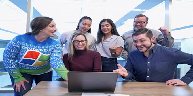 Australian university students and staff collaborating with Microsoft 365